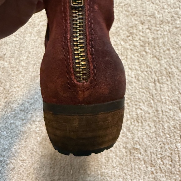 Born Kerri Distressed WesternBurgundy Suede Ankle Booties Size 7.5 M Pre-Owned - Picture 11 of 16